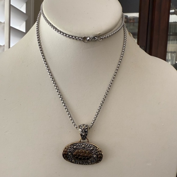 Designer inspired gold and silver tone necklace and heavy set chain - Picture 4 of 6